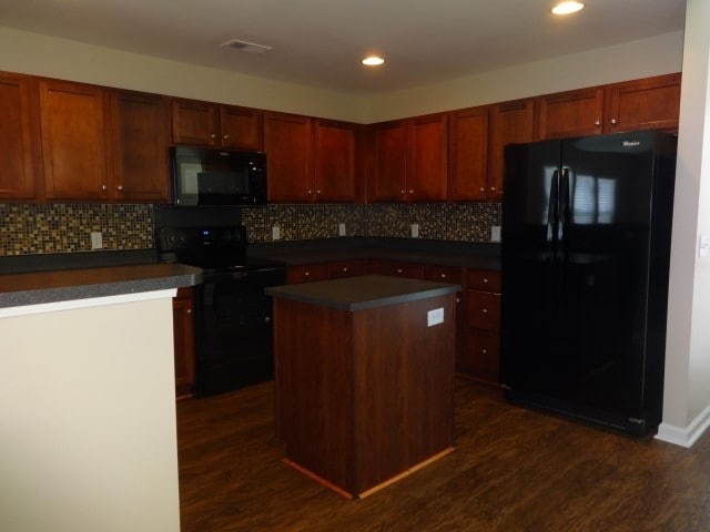 Building Photo - 1100 Briar Rose Ln