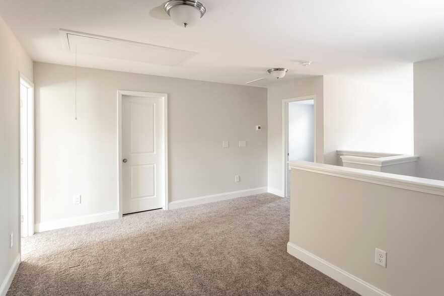 Building Photo - 405 Trevally Ct