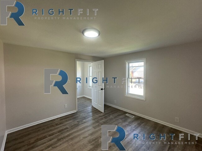 Building Photo - Newly Renovated 2 Bed, 1 Bath in Middletown