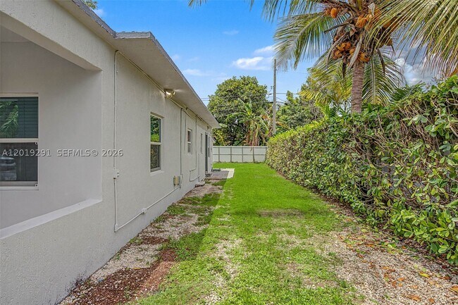 Building Photo - 5917 SW 62nd St