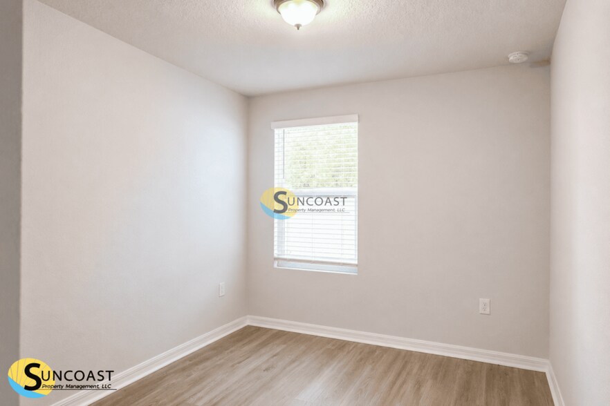 Building Photo - 6474 Sweetbay Ln