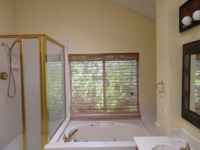 Building Photo - 3212 Bear Creek Dr