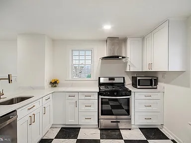 Building Photo - 1546 Dranesville Rd