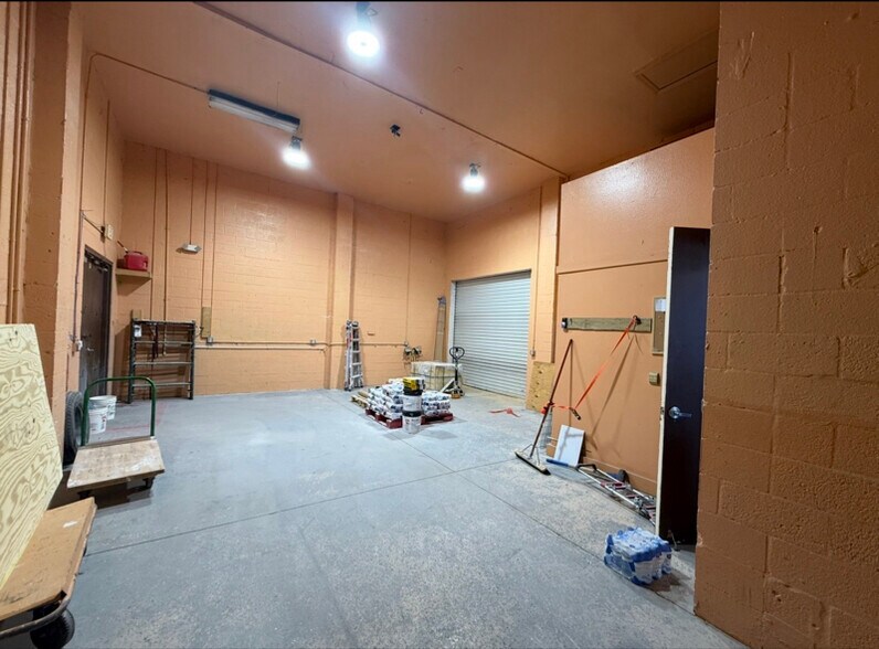 Building Photo - 434 NE 3rd Ave