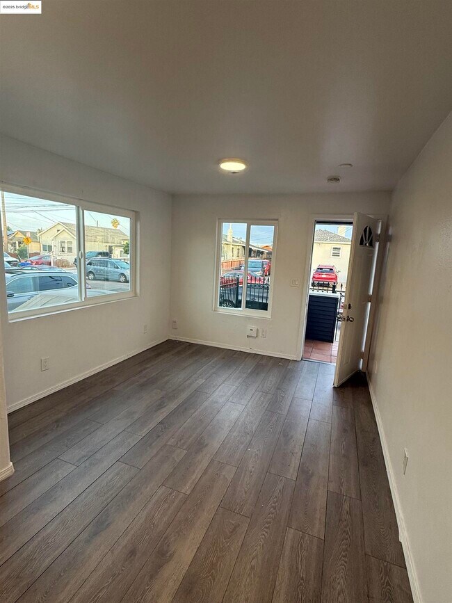 Building Photo - 2638 75th Ave