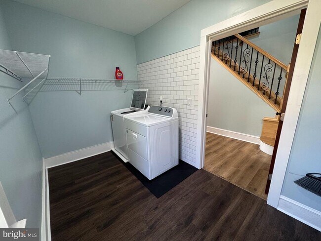 Building Photo - 208 Vineyard Rd