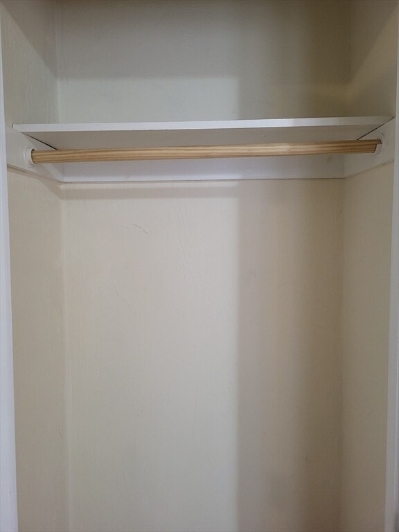 Building Photo - 947 River St