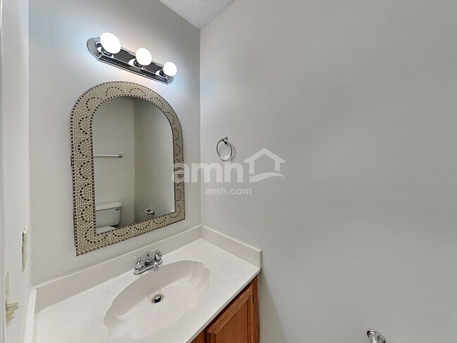 Building Photo - 5081 Poplar Glen Dr