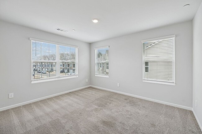 Building Photo - Welcome to Lewisburg Kings Landing