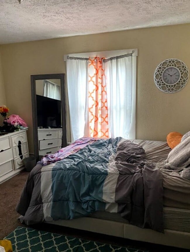 Building Photo - 1801 3rd St SE