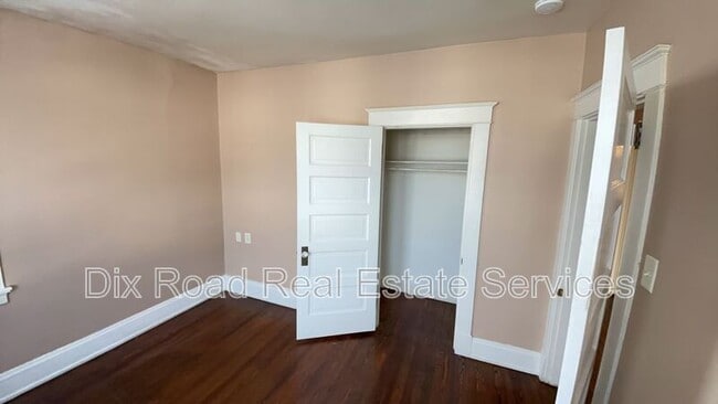 Building Photo - 4763 Dale Ave