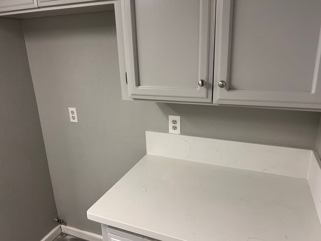 Building Photo - 3 Bedroom/3 Bath Tiffany Estates Ripon Ca