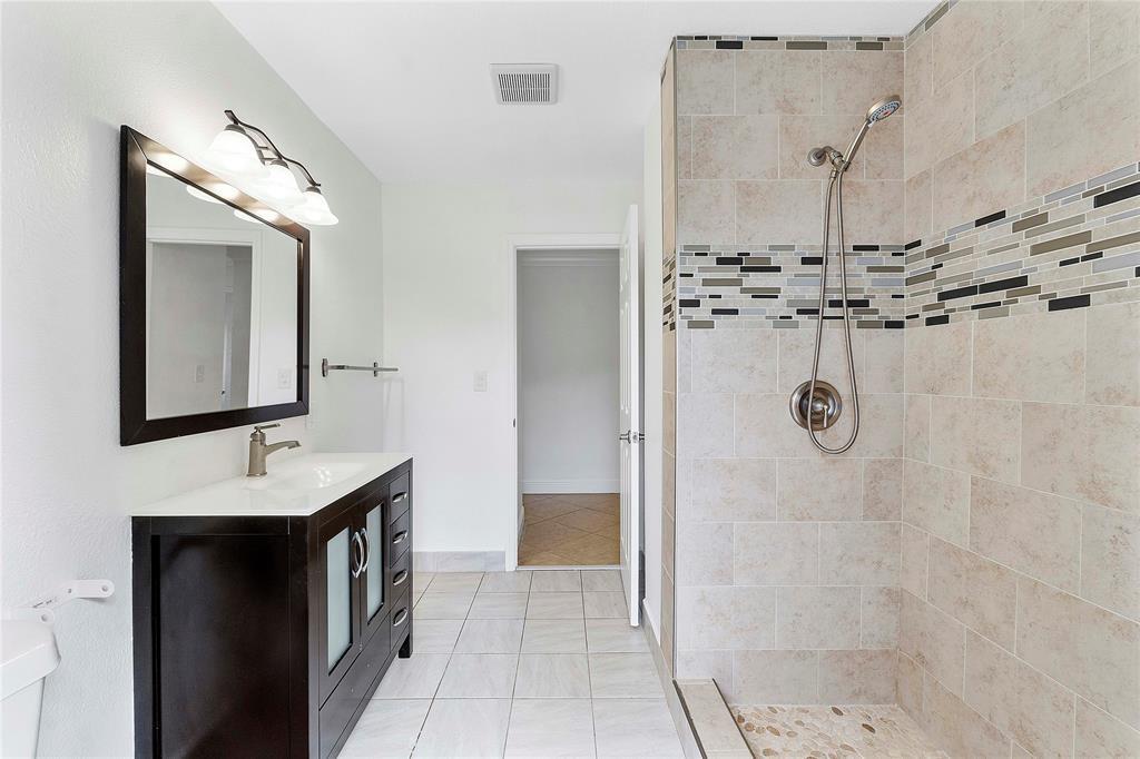 Building Photo - 7320 NW 45th Ct