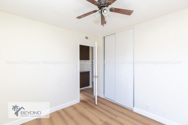 Building Photo - *** HIGHLY DESIRED 3BED/2.5BATH  HILLSBORO...