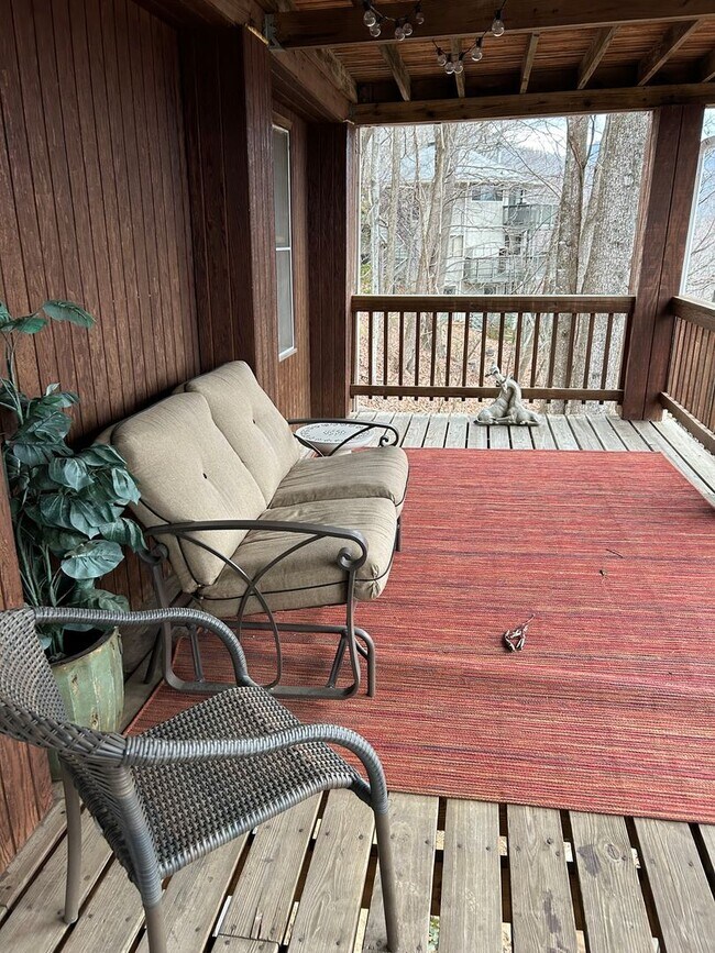 Building Photo - Montreat Rental-Lower Level Apartment! **Utilites included!