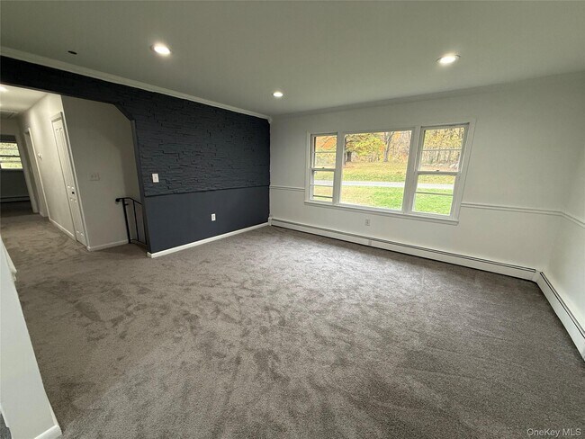 Building Photo - 487 N Elting Corners Rd