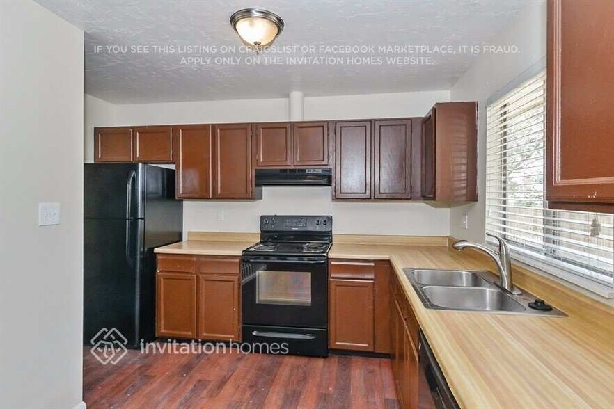 Building Photo - 4518 Wordsworth Cir S