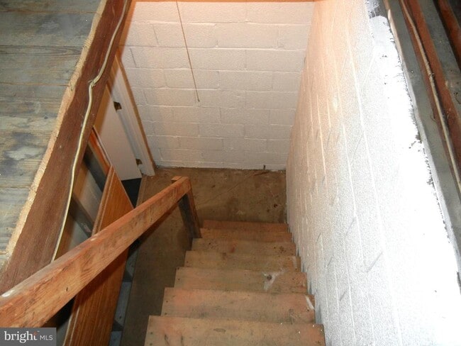 Building Photo - 1616 N Main St