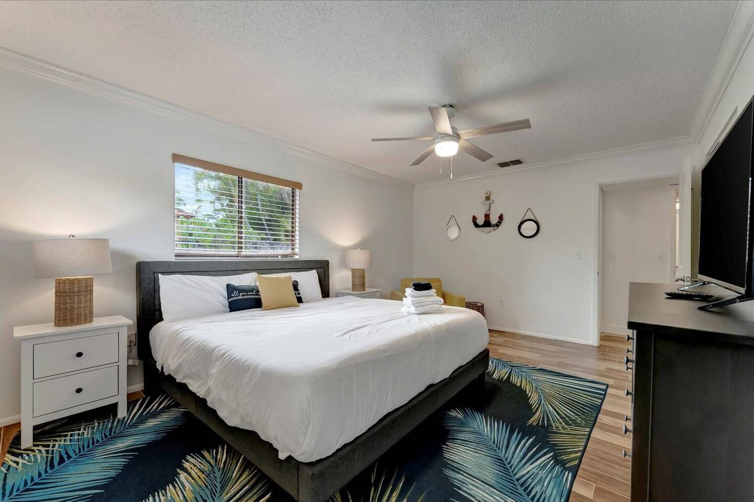 Building Photo - 612 Montezuma Dr