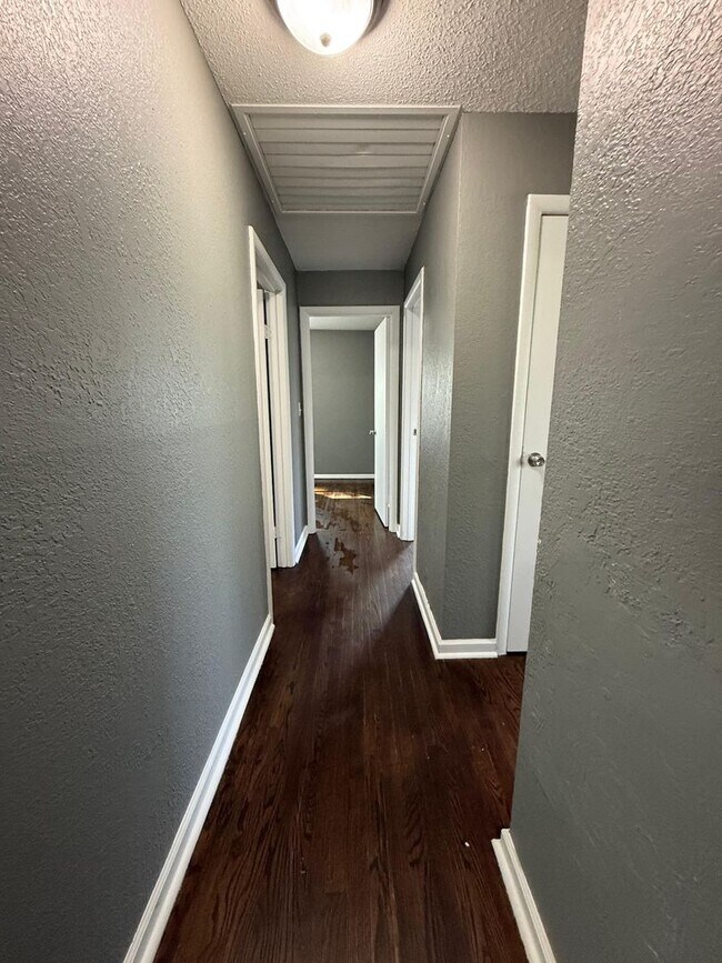 Building Photo - 4 bedroom 1 bathroom spacious property. Beautiful home section 8 ready. If you would like to view...