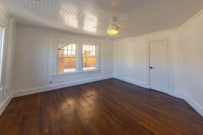 Building Photo - 2215 18th St