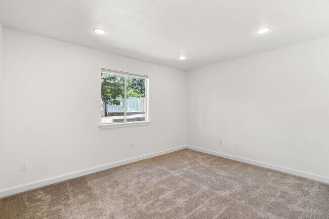 Building Photo - 3601 Menchaca Rd