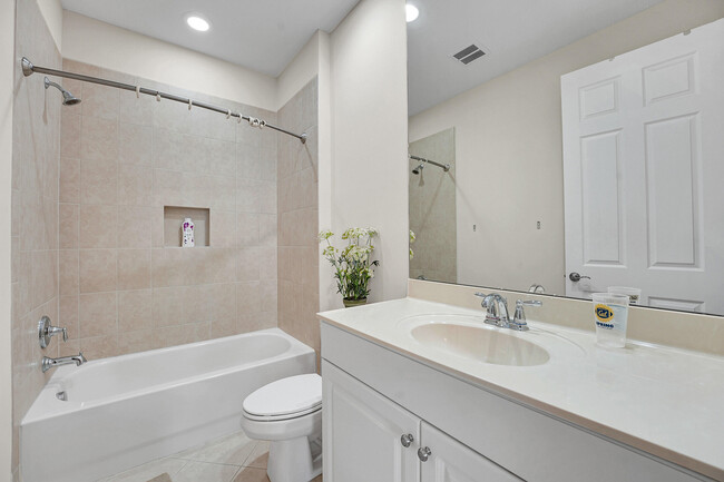 Building Photo - 9485 McAneeny Ct