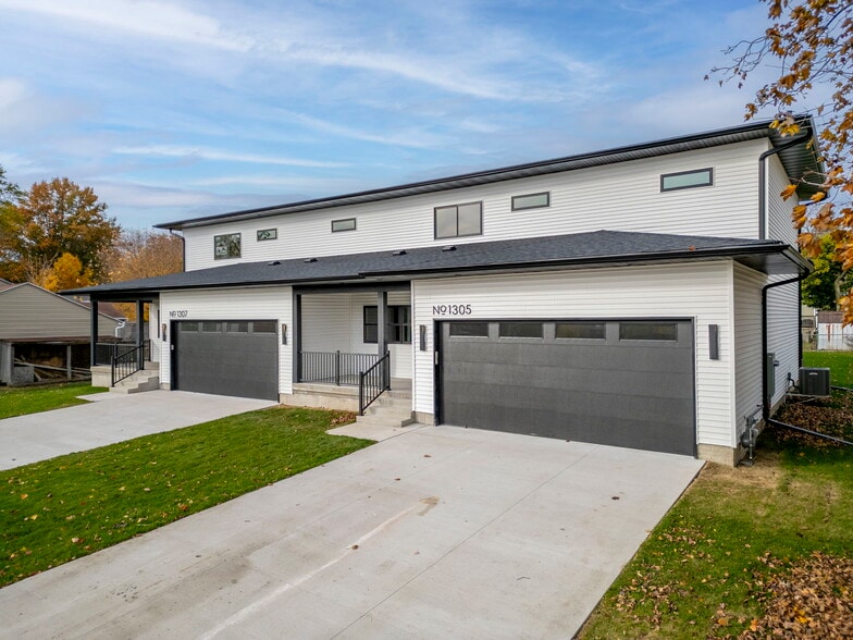 Building Photo - 1305 W 19th St