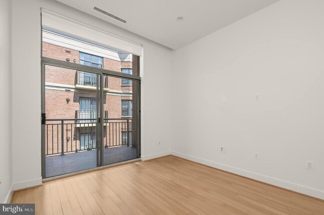 Building Photo - 2425 L St NW