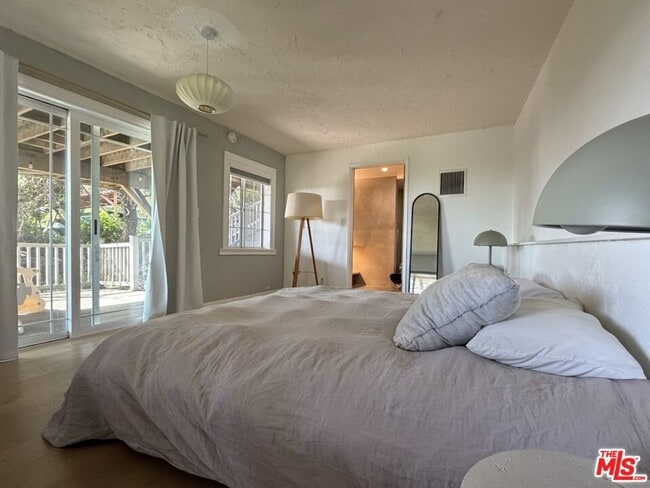 Building Photo - 640 Rome Dr