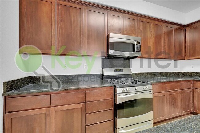 Building Photo - 10923 Oakham Dr