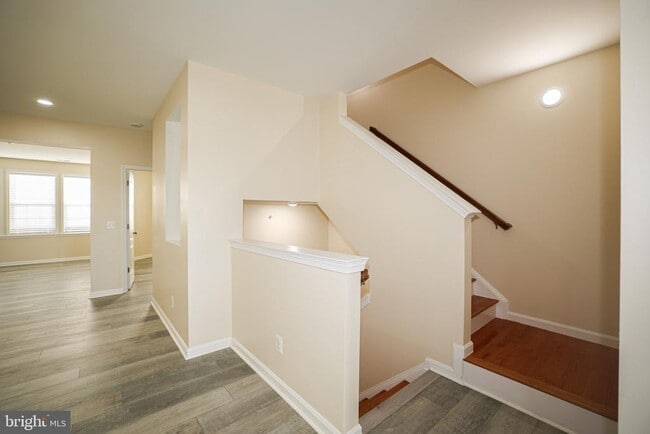 Building Photo - 42309 San Juan Terrace