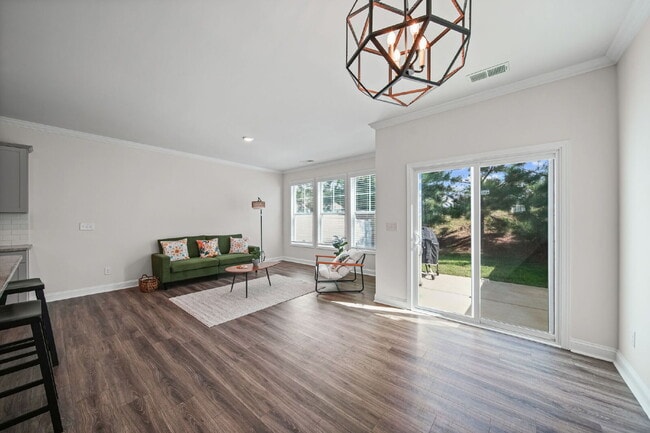 Building Photo - Modern Comfort, Flexible Living, Tailored ...