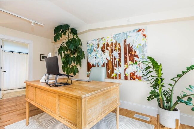 Building Photo - 1 Franklin St