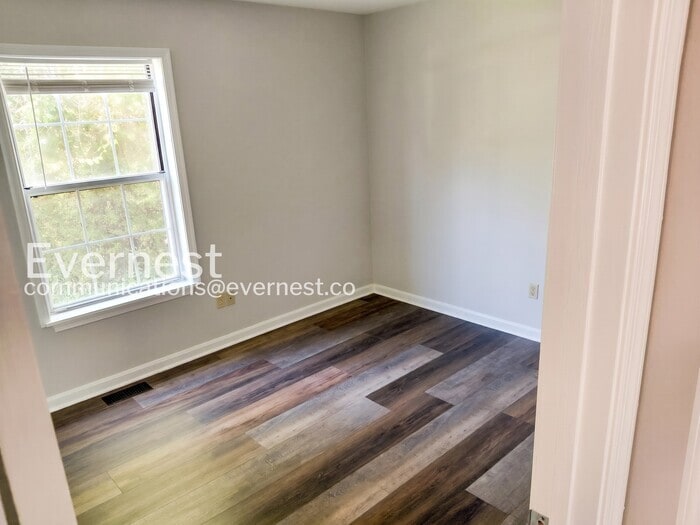 Building Photo - 217 Mimosa Ave