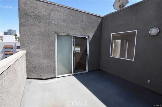 Building Photo - 1617 S Beverly Glen Blvd