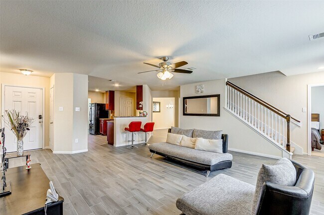 Building Photo - 21219 Fox Hillside Way