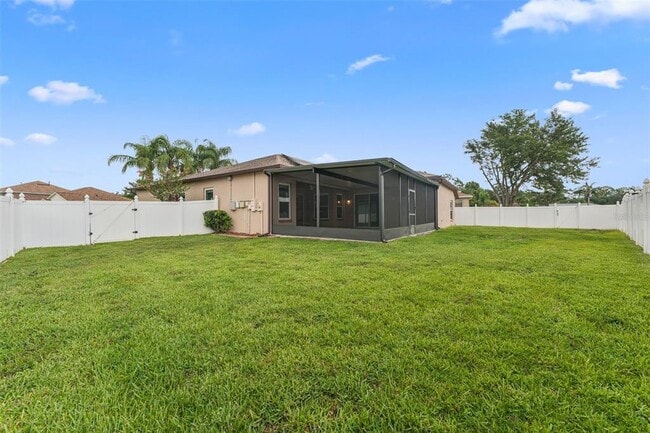 Building Photo - 25946 Buckthorn Ave