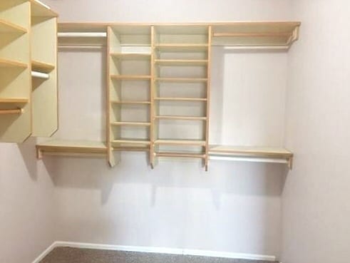 Building Photo - Spacious East Anchorage Home with Yard & Garage!