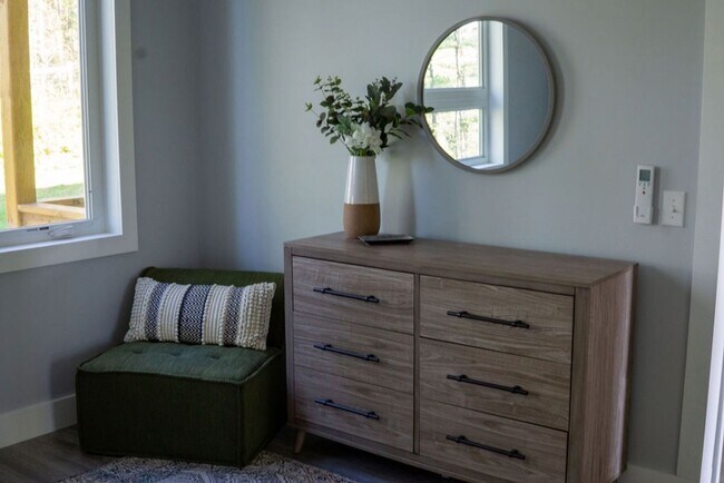 Building Photo - Modern Charm in the Country - Available Un...