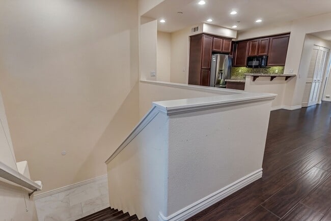Building Photo - Lux 2 Bed 2 Bath Condo at the Spectrum!