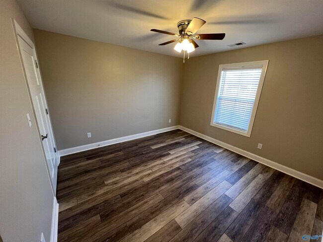 Building Photo - 19105 Racheals Loop