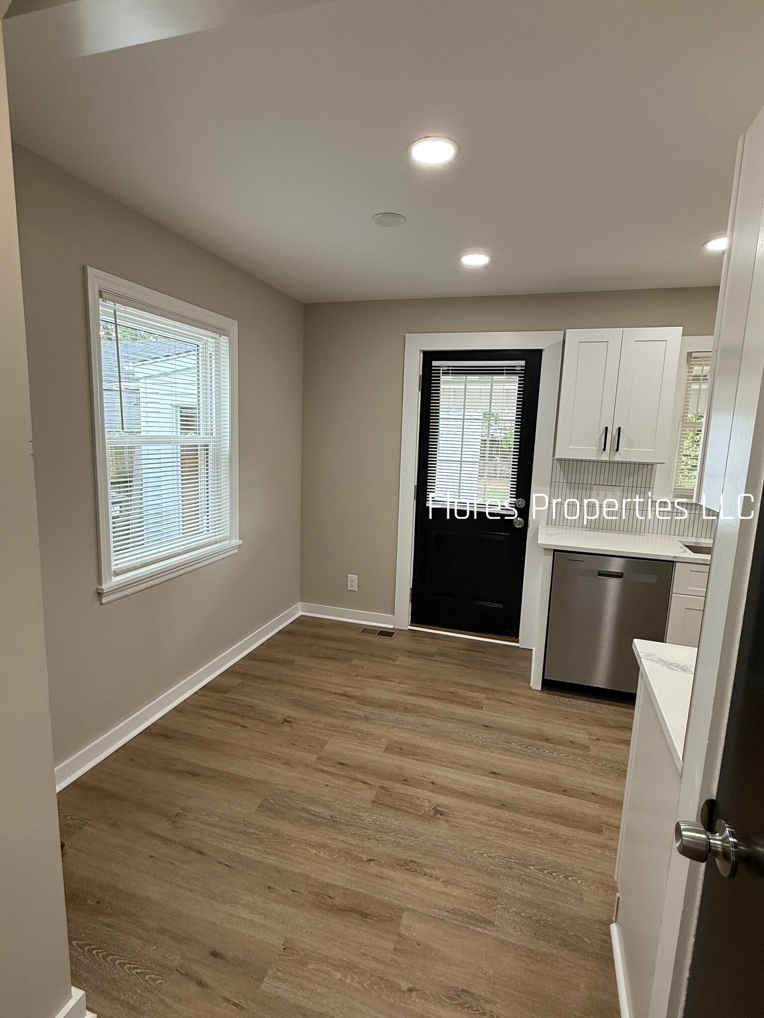 Building Photo - 1053 Oakland Park Ave