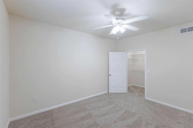 Building Photo - 10505 S I-35 Frontage Rd