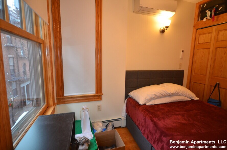 Building Photo - 16 S Russell St