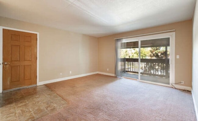 Building Photo - Spacious 1 Bedroom Condo for Rent in Villa...