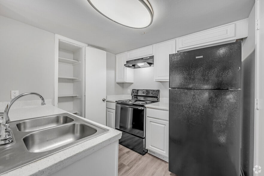 2 BR, 2 BA - 812 SF - Kitchen - The of Sorrento- Low Income Apartments