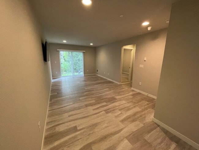 Building Photo - 4bd/3.5ba Lynnwood Townhome