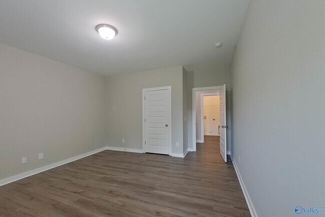 Building Photo - 344 White Oak Cir
