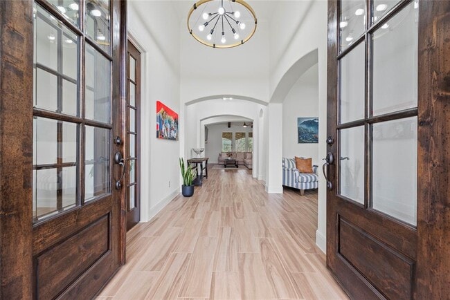 Building Photo - 32711 Wales Cir